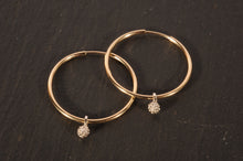 Load image into Gallery viewer, waxberry simple hoops - gold filled with silver berry

